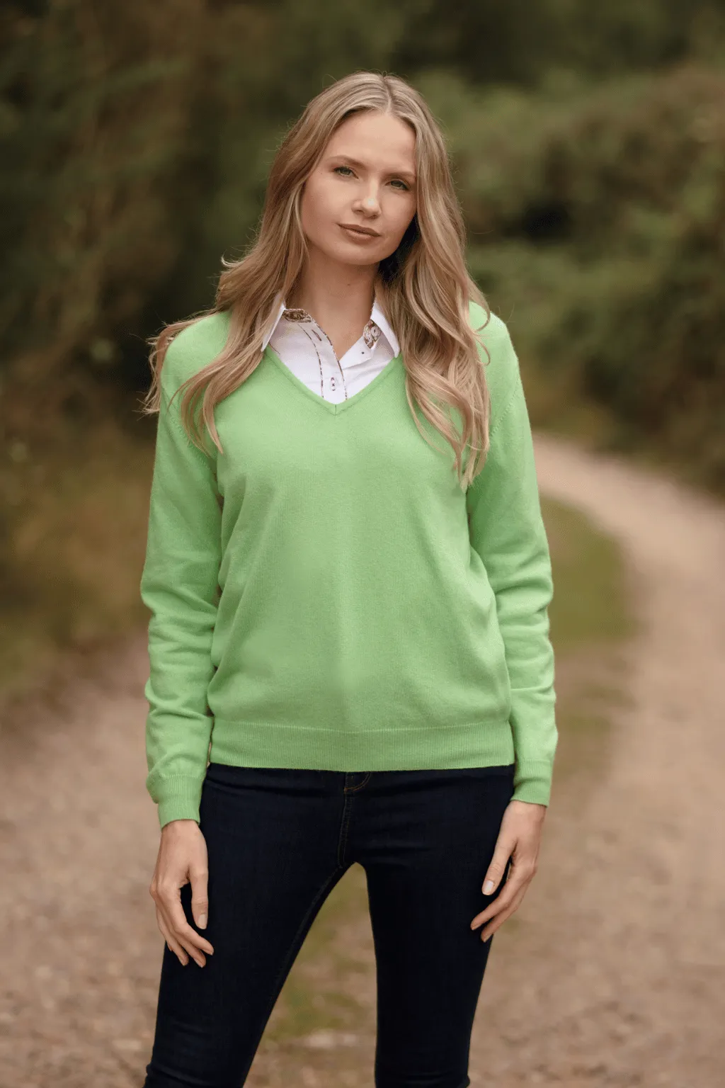 Low V-neck Ladies Cashmere Jersey