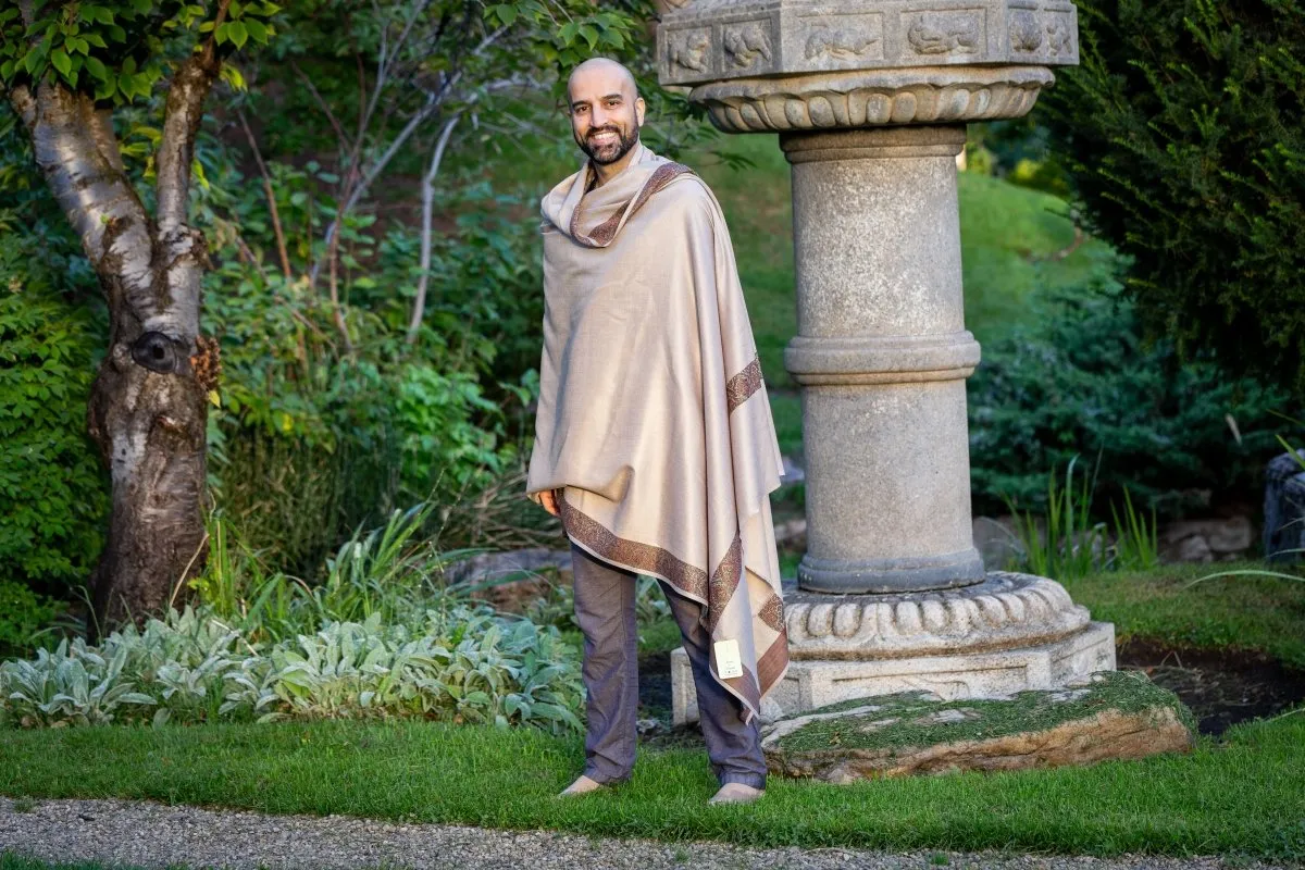 Meditation Shawl / Meditation Blanket / Prayer Shawl for Men Women (Gratitude)