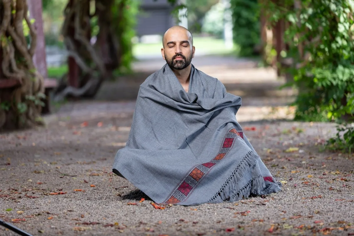 Meditation Shawl / Meditation Blanket / Prayer Shawl for Men Women (Happiness)