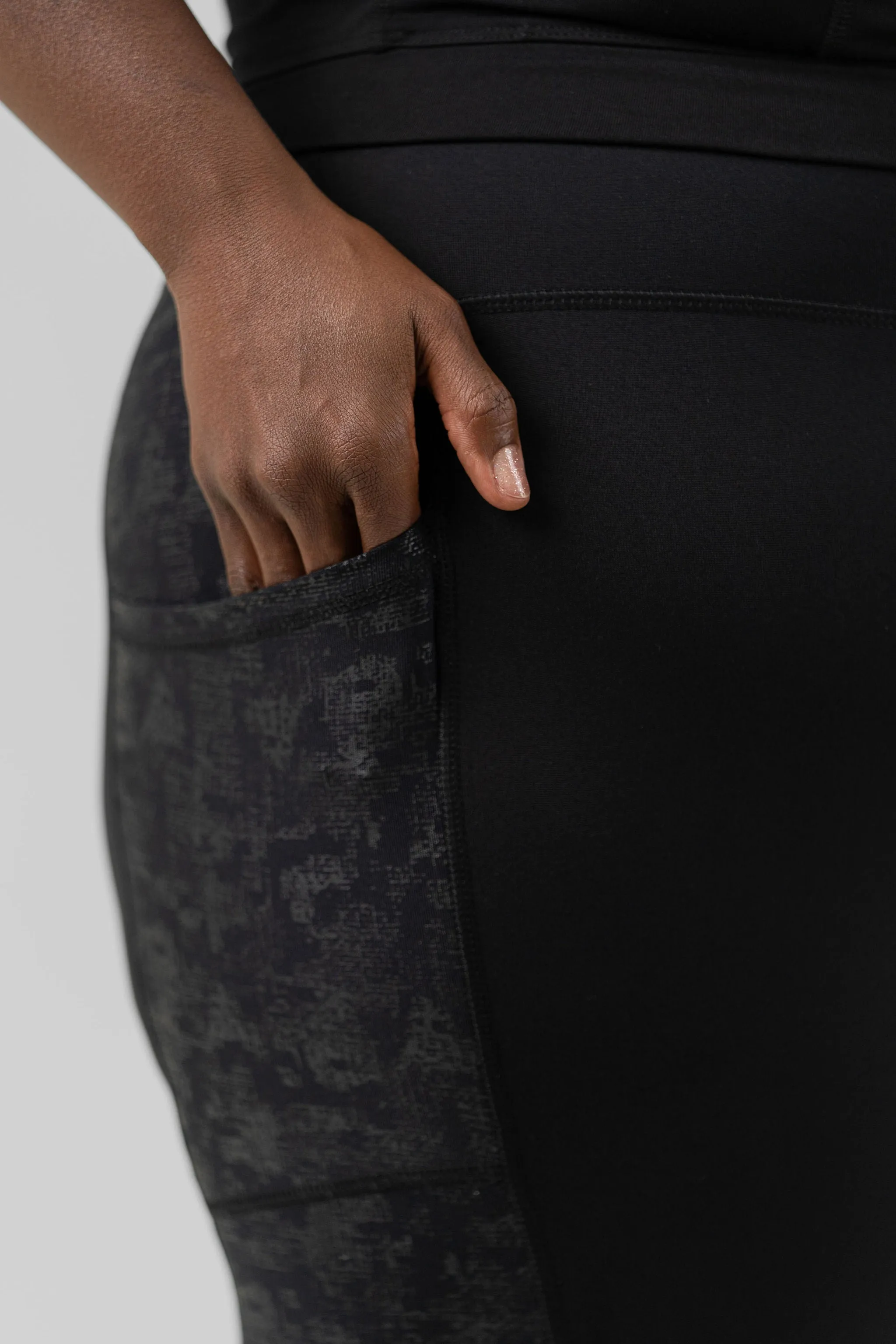 METALLIC SIDE STRIPED HIGHWAIST LEGGINGS