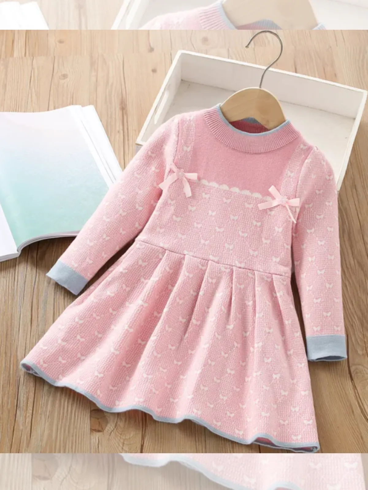 Sweet Heart Patterned Girls' Knit Dress with Bow Details