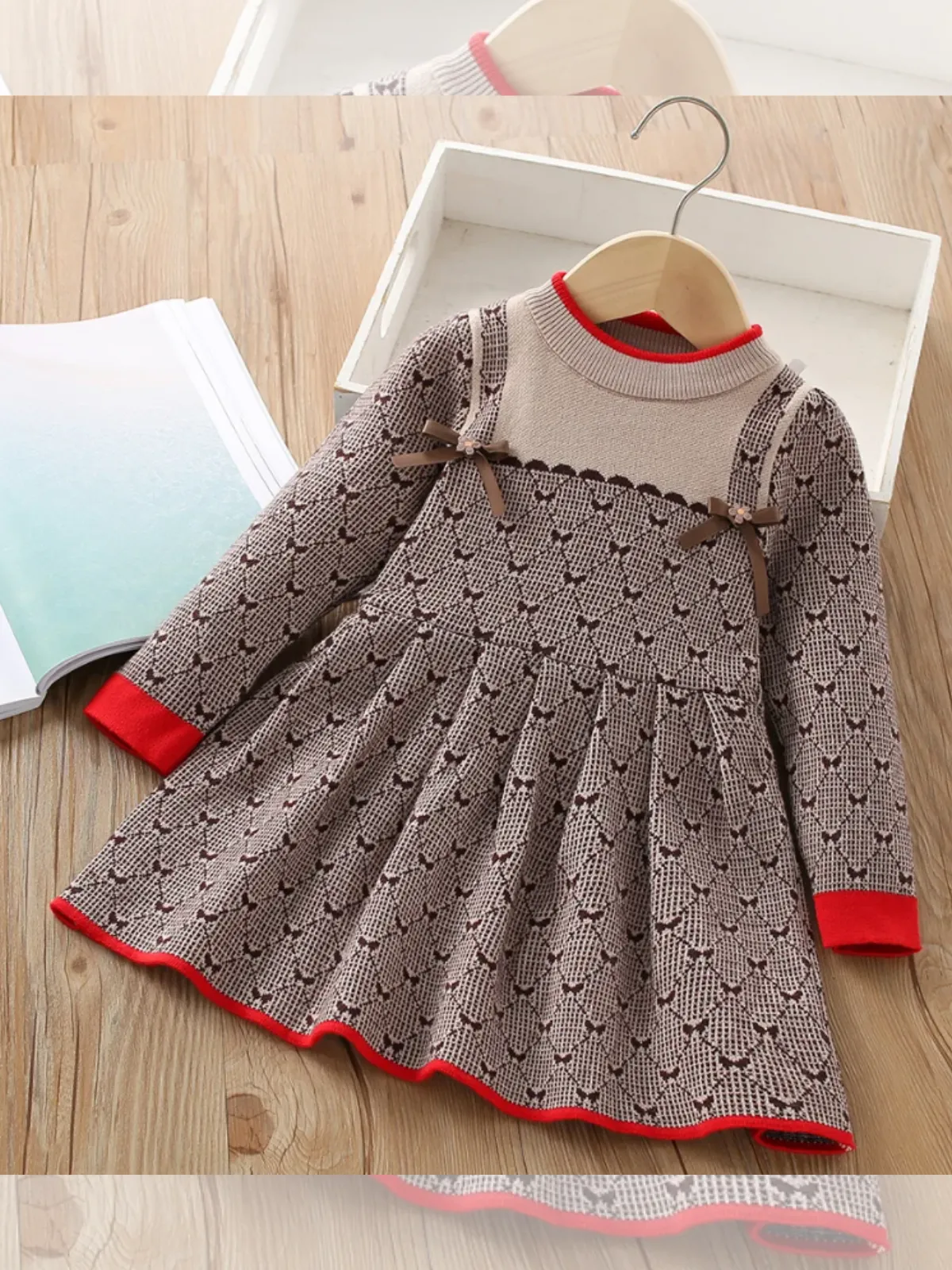 Sweet Heart Patterned Girls' Knit Dress with Bow Details