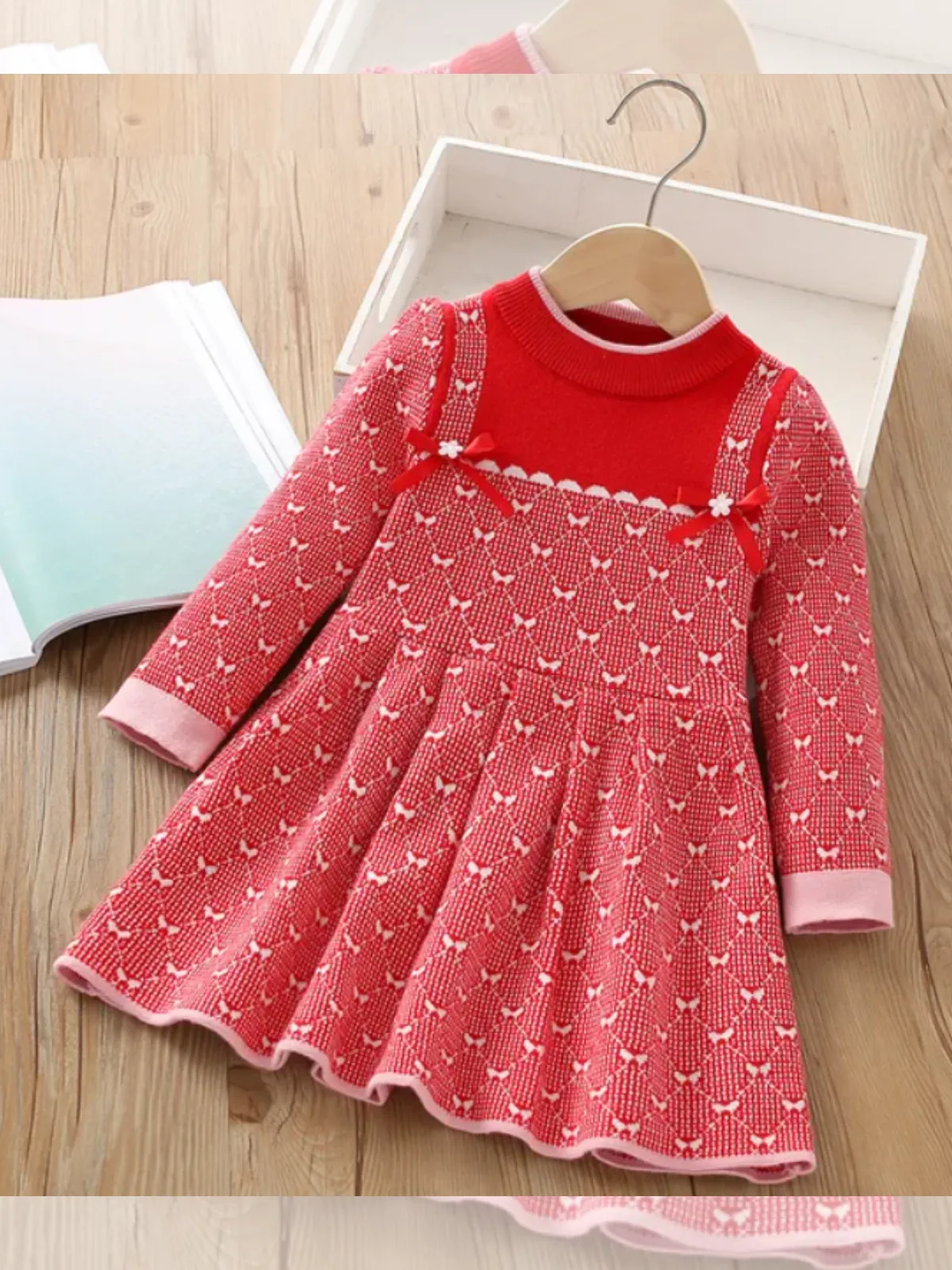 Sweet Heart Patterned Girls' Knit Dress with Bow Details